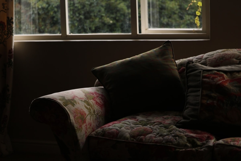 Bloemenbanken zijn terug en domineren je woonkamer